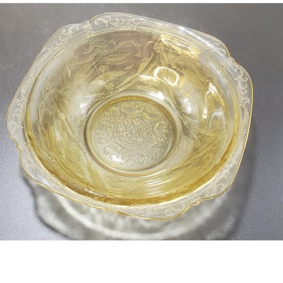FEDERAL MADRID AMBER YELLOW DEPRESSION GLASS 8.25" Salad/Serving Bowl - Picture 1 of 7